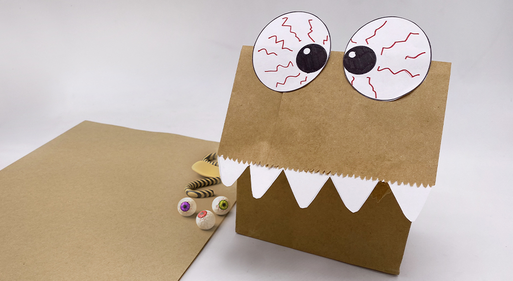 Sacchetto di carta per caramelle Halloween Re-use a forma di mostro
